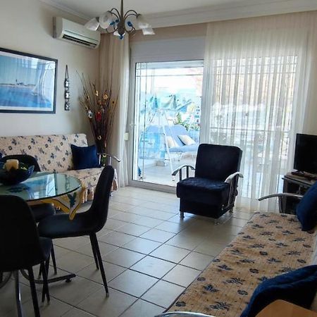 Sunflower Apartment Néa Péramos Eksteriør billede