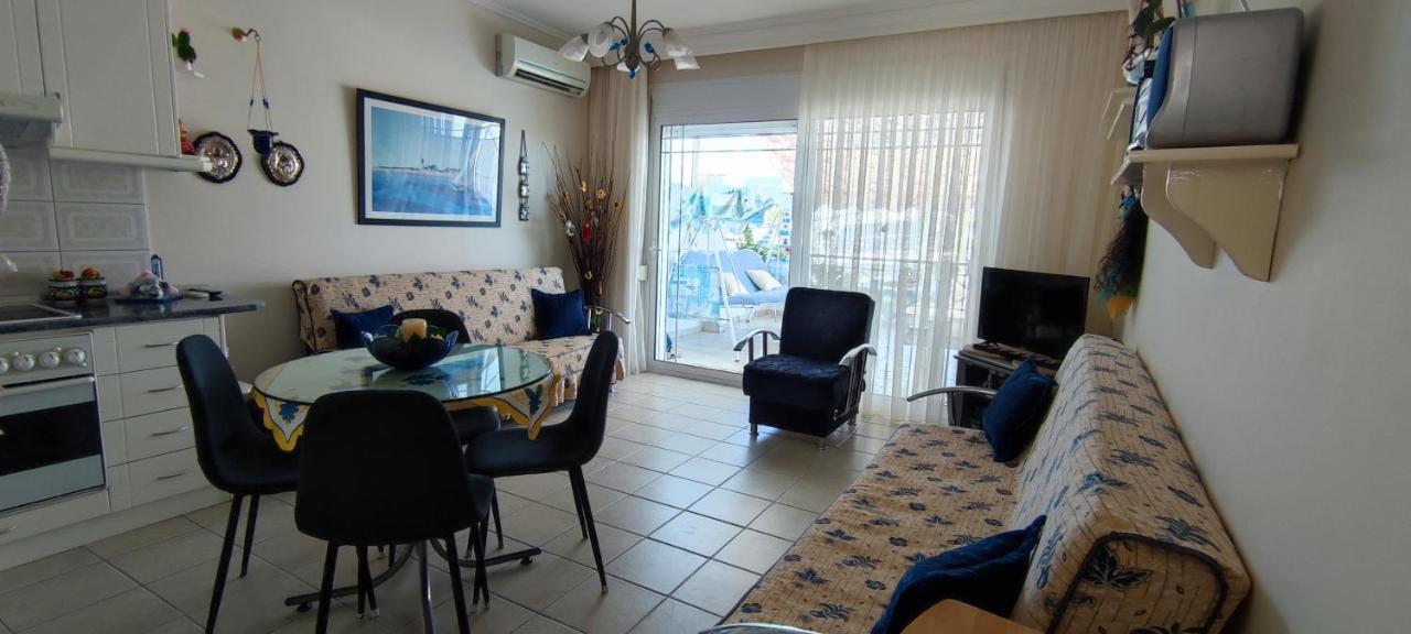 Sunflower Apartment Néa Péramos Eksteriør billede